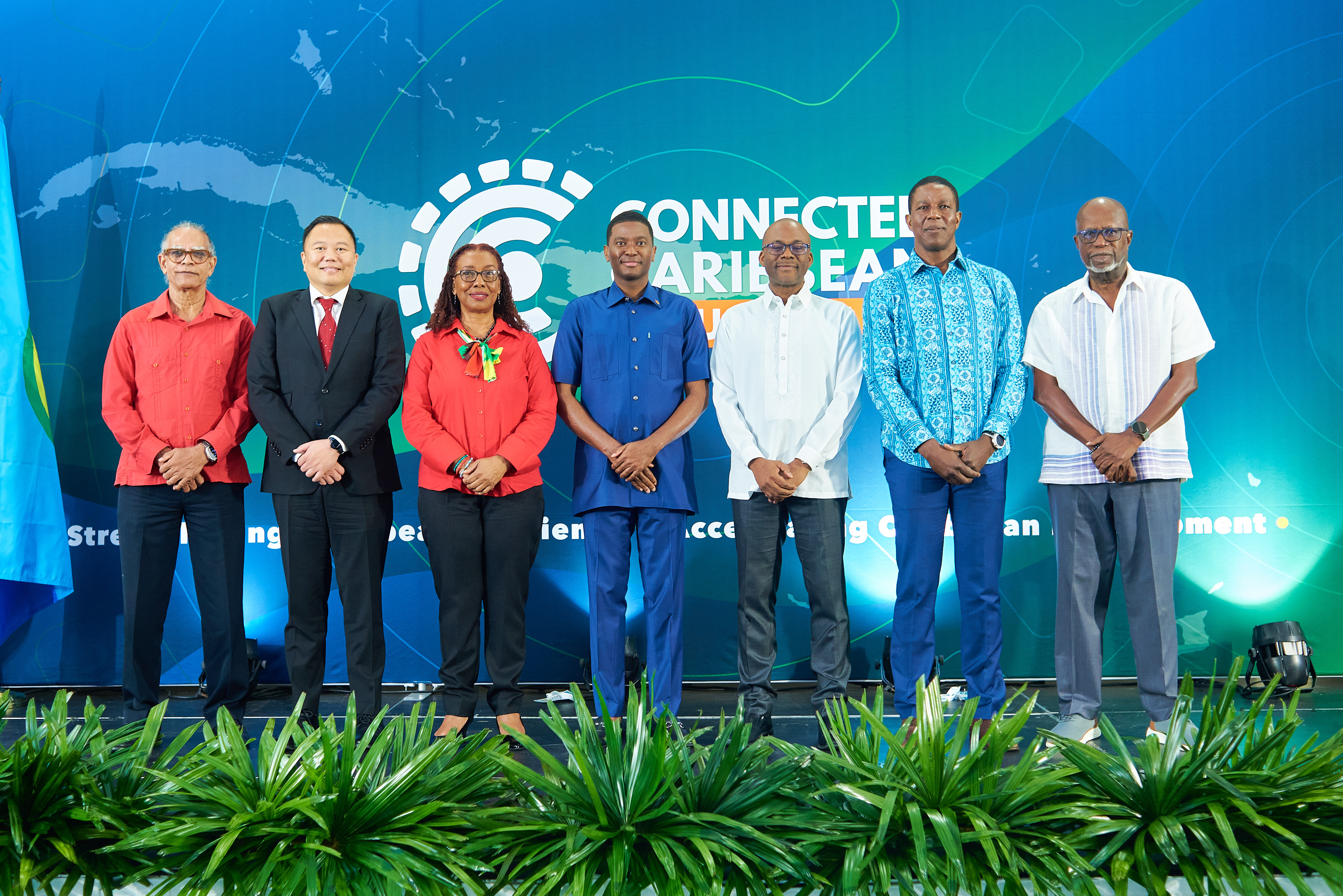 CCS 2025 Hosts Organizations (l to r): Vincent Roberts, Chairman, Grenada National Telecommunications Commission; Michael Abejuela, General Counsel, ARIN; Petipha Lewis, Executive Director, Grenada Chamber of Industry and Commerce; The Hon. Dickon Mitchell, Prime Minister, Grenada; Bevil Wooding, Director of Caribbean Affairs, ARIN; Nigel Edwards, Executive Director, Unit Trust Corporation; Julian Rogers, Caribbean Bridges.